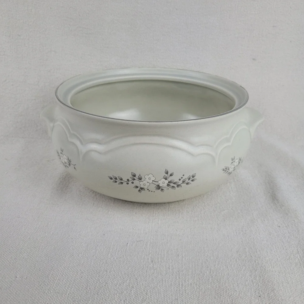 Pfaltzgraff Heirloom 2 Qt Round Casserole Dish 315 Gray Floral Stoneware‎ USA